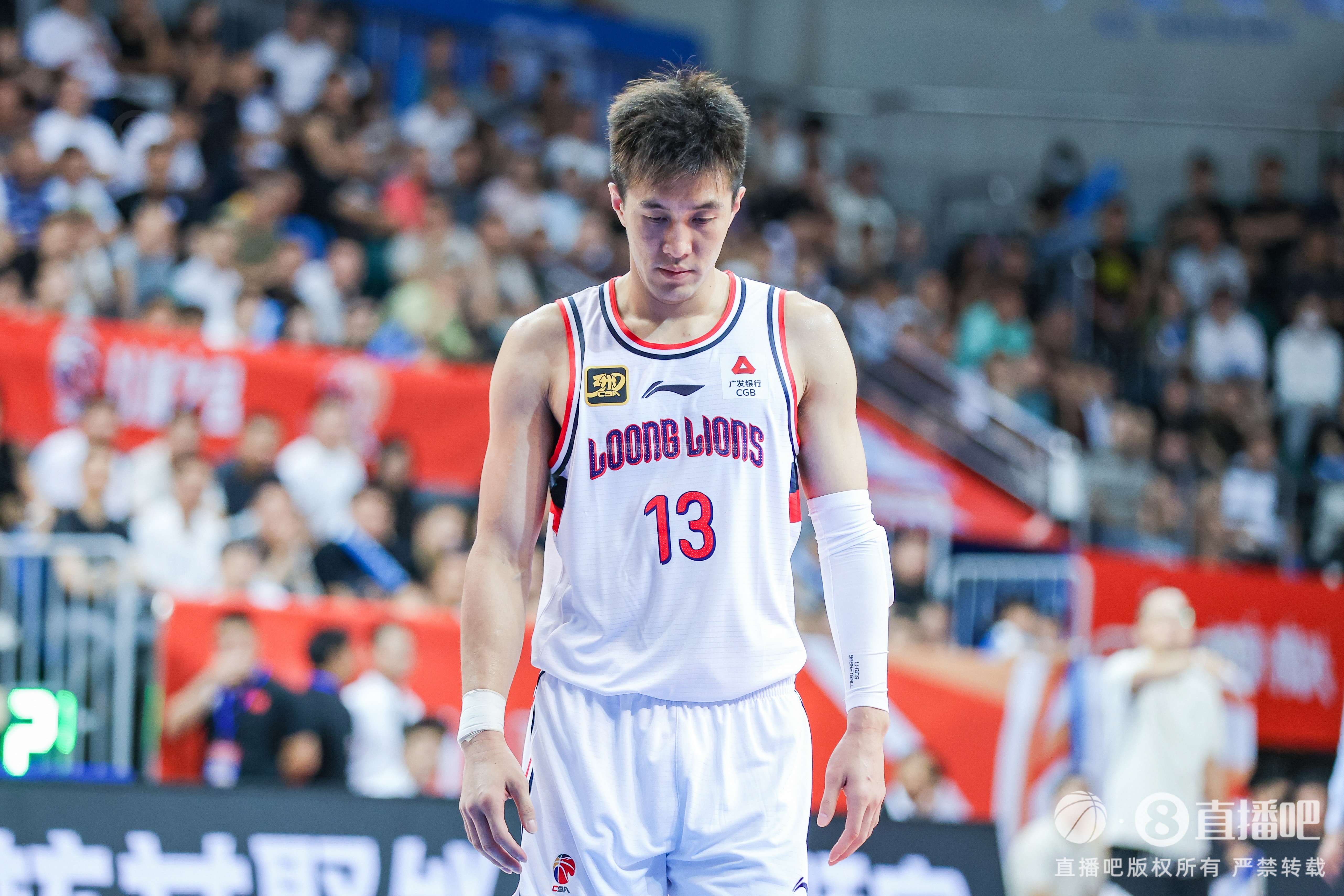 完美世界竞技体验-引发热议！“郭艾伦被诈骗近千万”词条登上热搜 目前升至第2