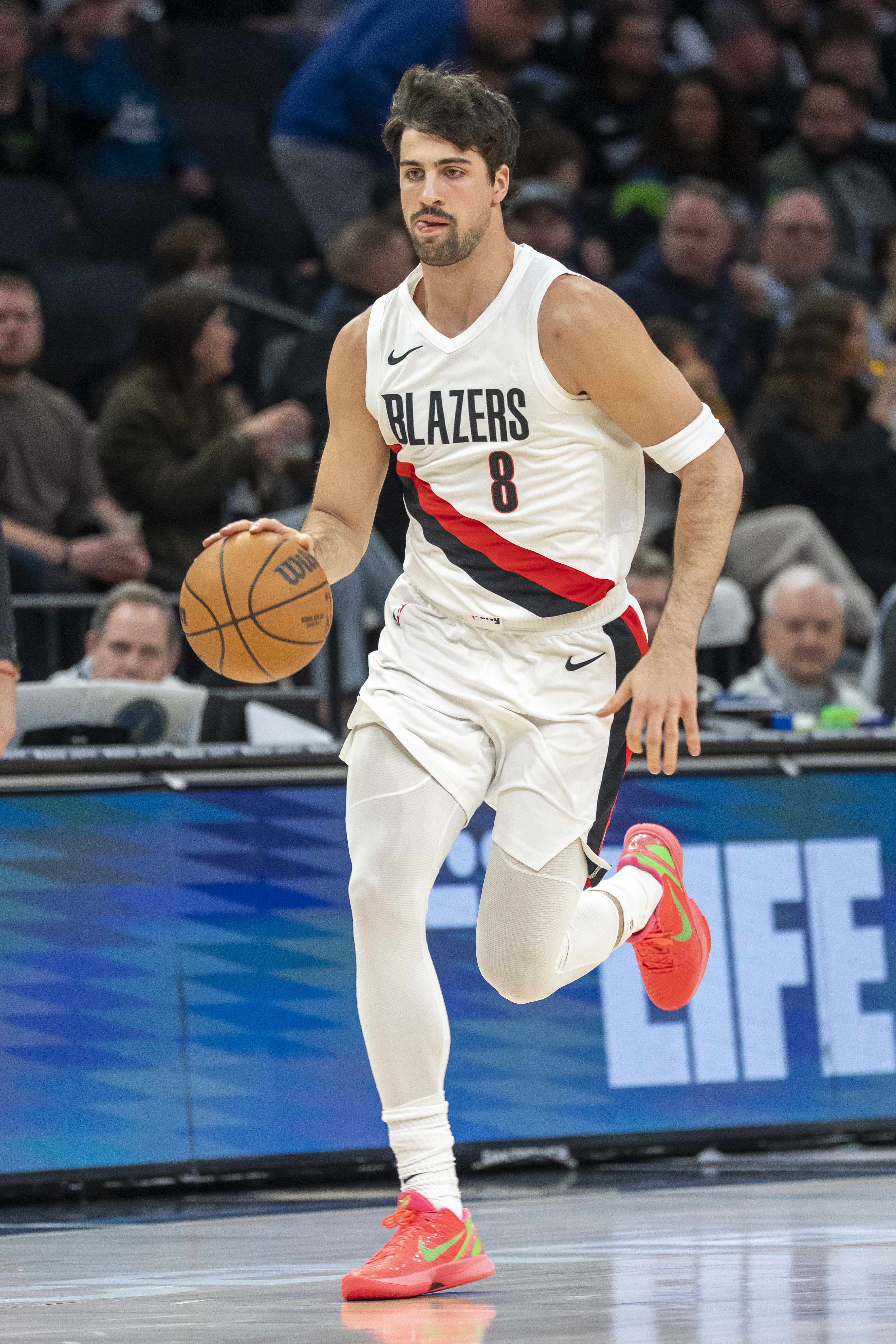 完美世界对战平台-强势崛起！阿夫迪亚常规赛场均24.2分6.9板6.7助 投篮命中率46.2%